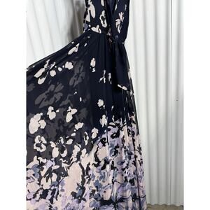 BETSY & ADAM Women Lavender/Navy Tie Neck Chiffon Floral Sleeveless Maxi Dress 6